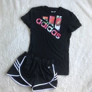 🌸ADIDAS LOGO FLOWER BLACK GO TO T SHIRT🌸